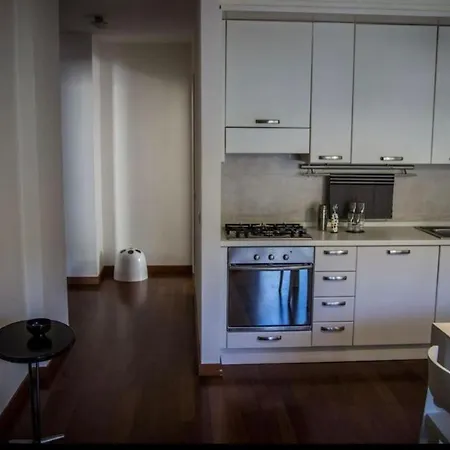 Piazza Italia Luxury Apartment *